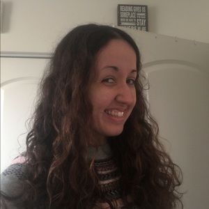 Meet your Posher, Emily